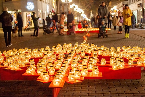 Valsts svētkos Jūrmalā – “Gaismas ceļš” un svētku koncerti